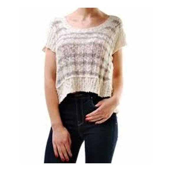 Free People Gray & Cream Striped Chunky Knit Short Sleeve Sweater Top Size Small - Picture 1 of 10